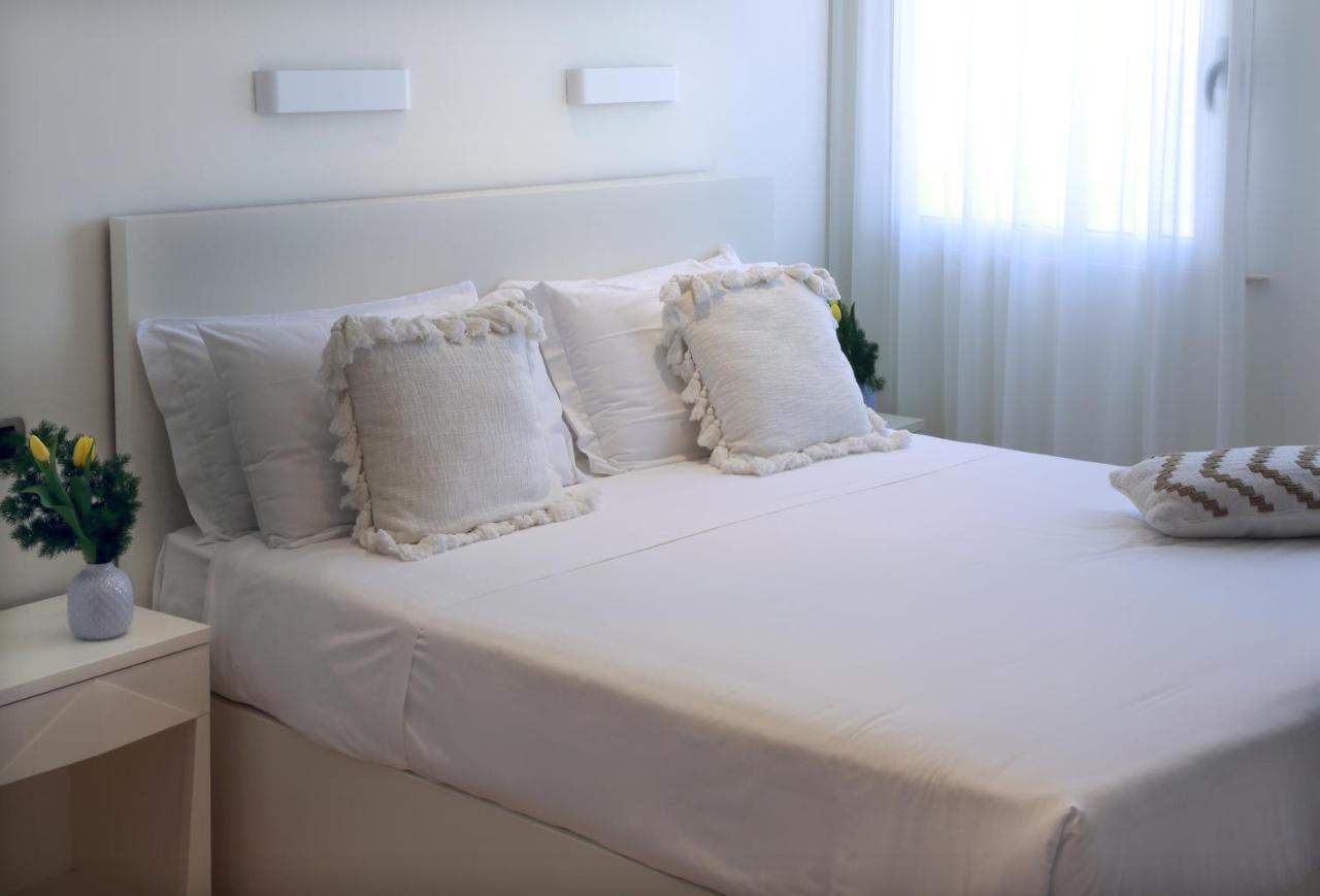 Piccadilly Rooms Restaurant And Beach ซานตามาเรีย อัล บาโญ ภายนอก รูปภาพ