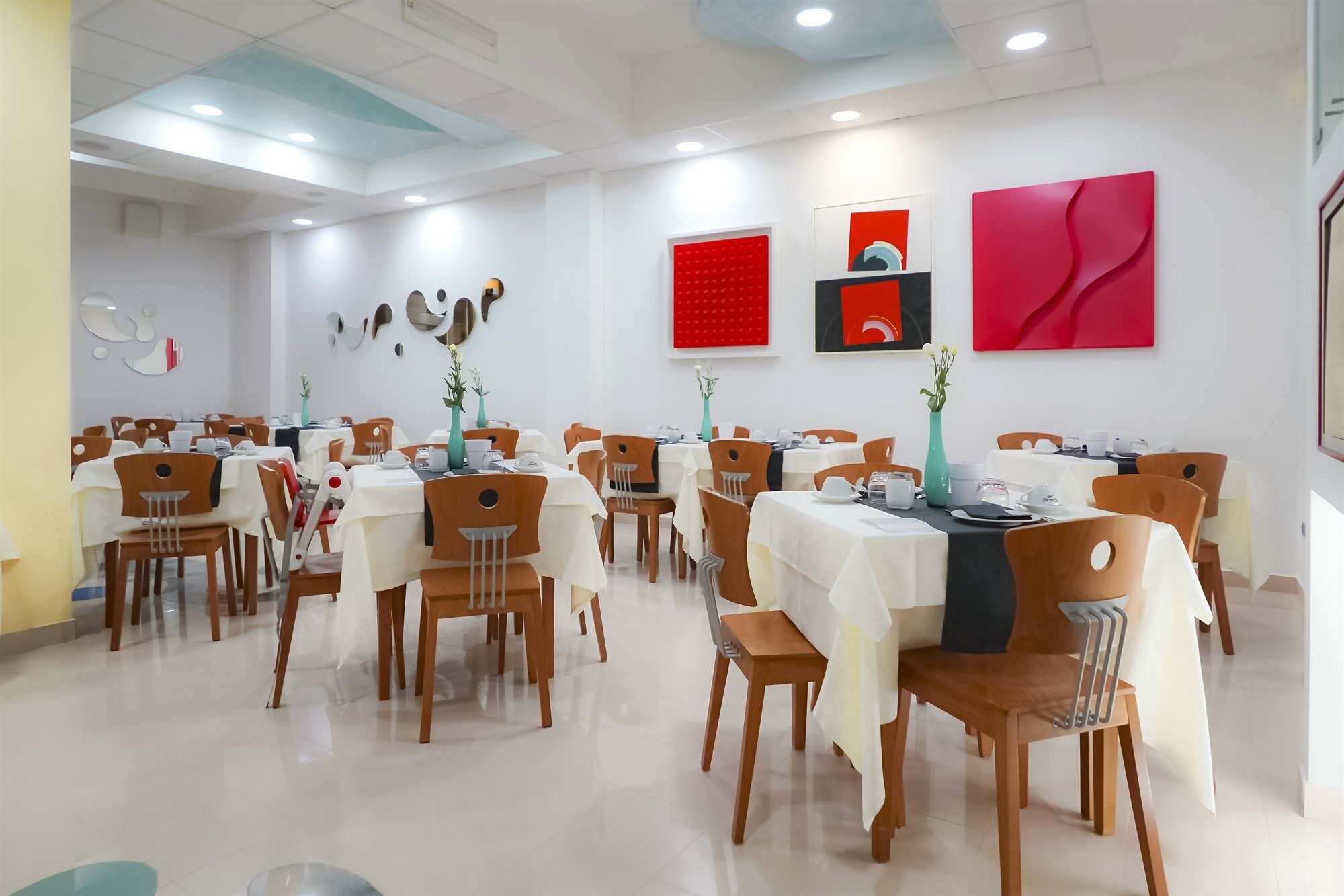 Piccadilly Rooms Restaurant And Beach ซานตามาเรีย อัล บาโญ ภายนอก รูปภาพ